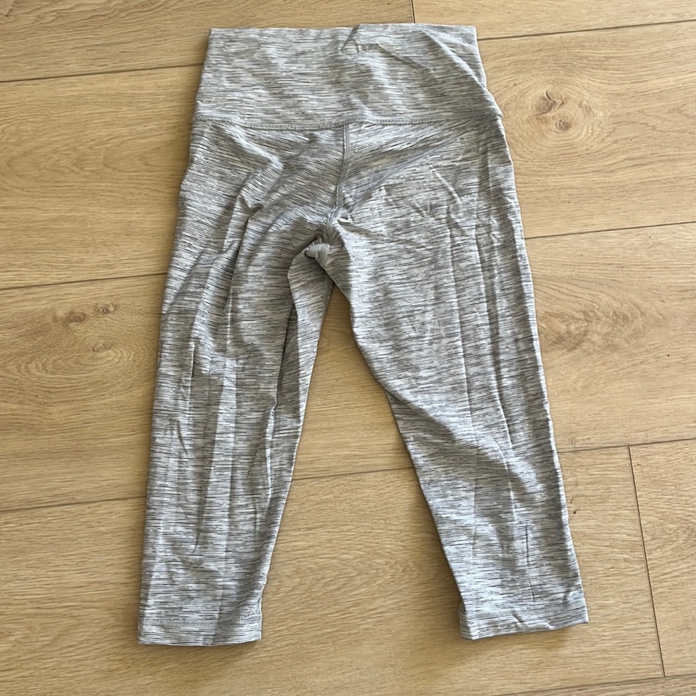Lululemon crop leggings